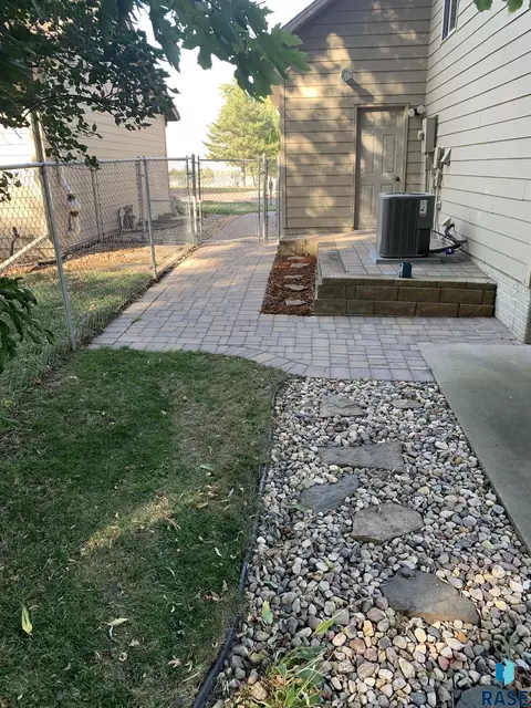 4301 E 22nd St, Sioux Falls, SD 57103 photo 45