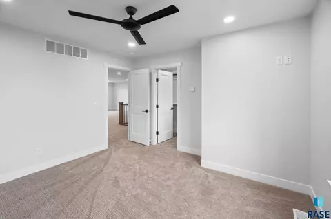 1135 E Thompson Pl, Tea, SD 57064 photo 32