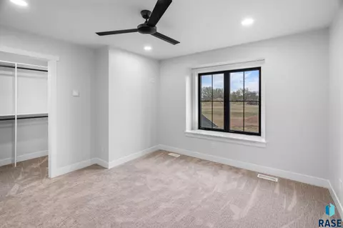1135 E Thompson Pl, Tea, SD 57064 photo 31