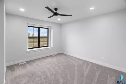 1135 E Thompson Pl, Tea, SD 57064 photo 30