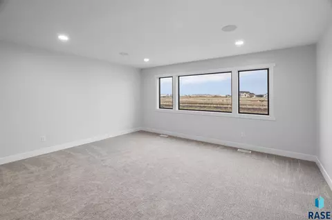 1135 E Thompson Pl, Tea, SD 57064 photo 29
