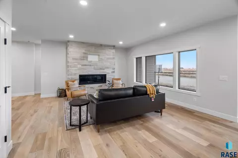 1135 E Thompson Pl, Tea, SD 57064 photo 13