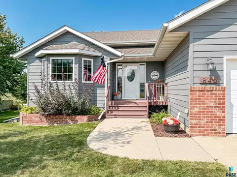 840 Cathy Dr, Tea, SD 57064 photo 2