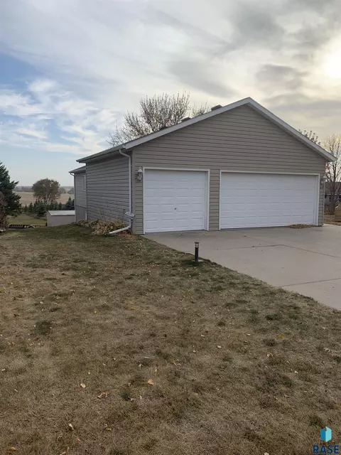 409 Kringen Ave, Baltic, SD 57003 photo 12