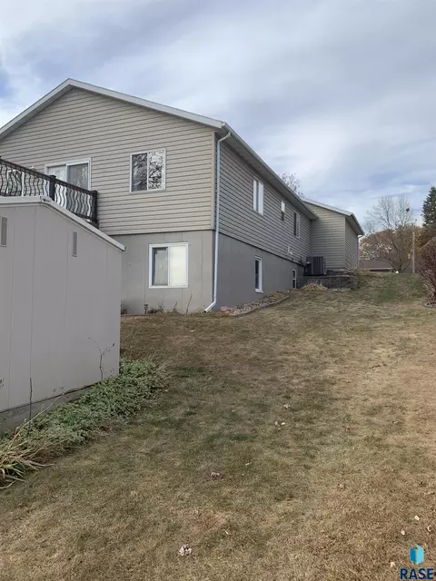 409 Kringen Ave, Baltic, SD 57003 photo 9
