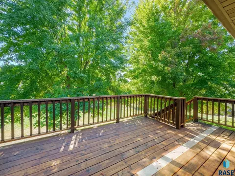 309 E Switchgrass Trl, Brandon, SD 57005 photo 17