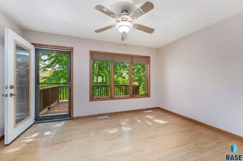 309 E Switchgrass Trl, Brandon, SD 57005 photo 8