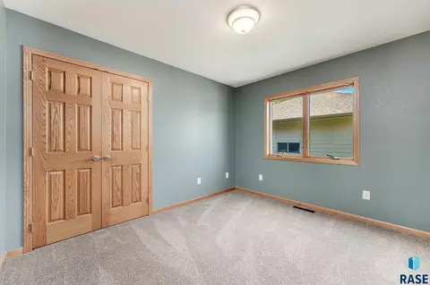 309 E Switchgrass Trl, Brandon, SD 57005 photo 10
