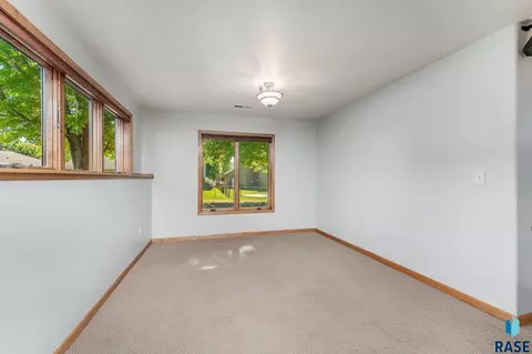 309 E Switchgrass Trl, Brandon, SD 57005 photo 13