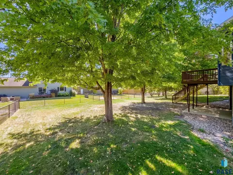 309 E Switchgrass Trl, Brandon, SD 57005 photo 18