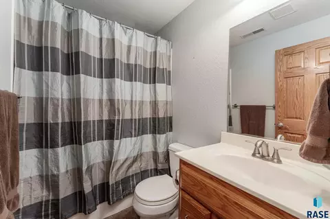 309 E Switchgrass Trl, Brandon, SD 57005 photo 15