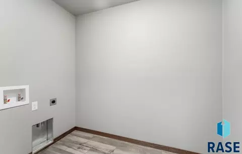 705 Sarah C St, Garretson, SD 57030 photo 11