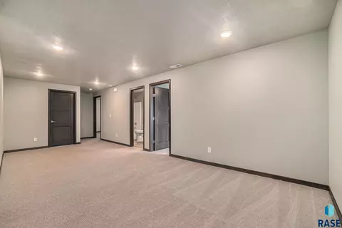1205 NE 11th St, Madison, SD 57042 photo 12