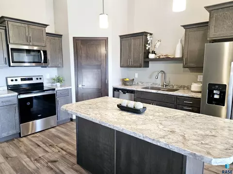 1213 NE 11th St, Madison, SD 57042 photo 7