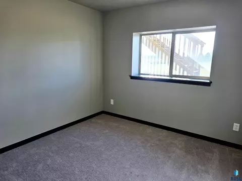 1213 NE 11th St, Madison, SD 57042 photo 20