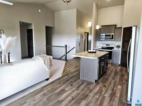 1213 NE 11th St, Madison, SD 57042 photo 5