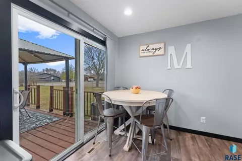 112 E Glenwood Dr, Brandon, SD 57005 photo 18
