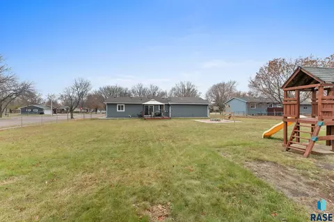 112 E Glenwood Dr, Brandon, SD 57005 photo 51