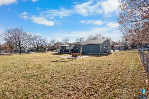112 E Glenwood Dr, Brandon, SD 57005 photo 47