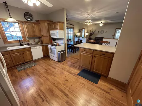 308 E 2nd St, Colton, SD 57018 photo 4