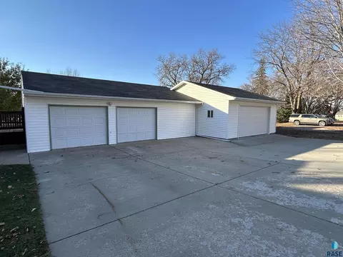 308 E 2nd St, Colton, SD 57018 photo 2