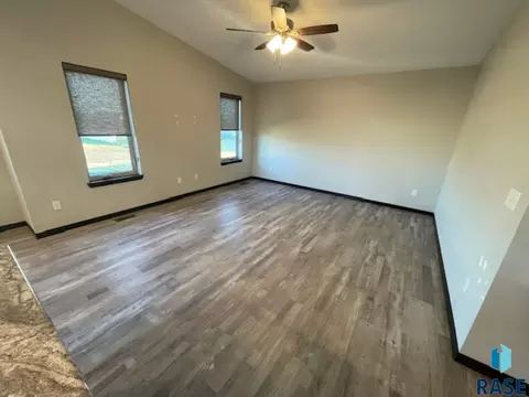 9428 W Liam St, Sioux Falls, SD 57106 photo 3