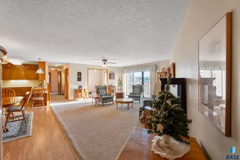 2800 Orchard Pl Pl #206, Sioux Falls, SD 57103 photo 3