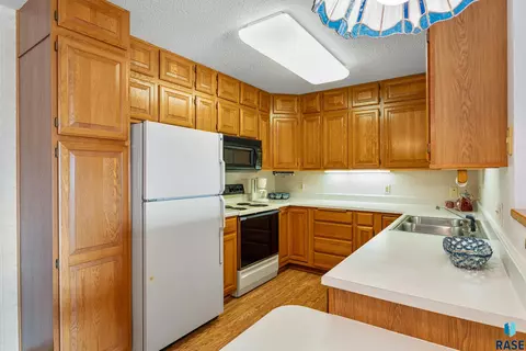 2800 Orchard Pl Pl #206, Sioux Falls, SD 57103 photo 12