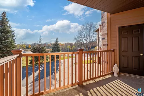 2800 Orchard Pl Pl #206, Sioux Falls, SD 57103 photo 4