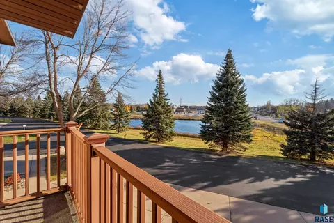 2800 Orchard Pl Pl #206, Sioux Falls, SD 57103 photo 2