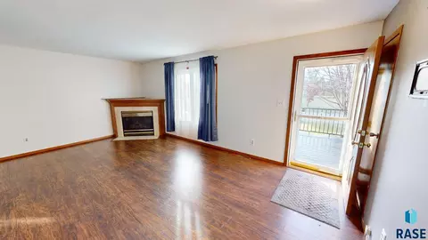 211 Lovejoy Ln, Aurora, SD 57002 photo 4