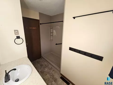 211 Lovejoy Ln, Aurora, SD 57002 photo 10