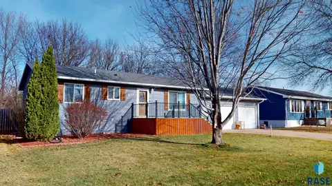 211 Lovejoy Ln, Aurora, SD 57002 photo 2