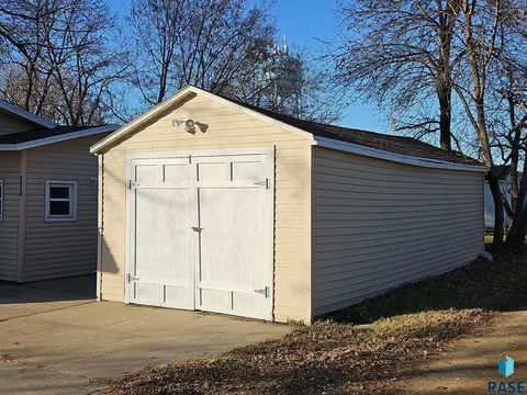 210 E 2nd St, Volga, SD 57071 photo 34