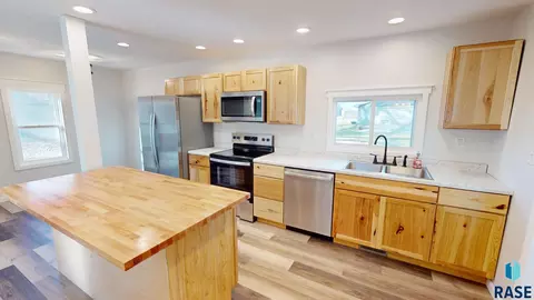 210 E 2nd St, Volga, SD 57071 photo 17