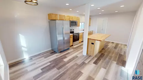 210 E 2nd St, Volga, SD 57071 photo 12