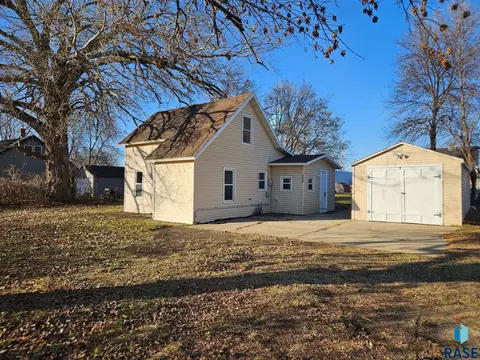 210 E 2nd St, Volga, SD 57071 photo 35