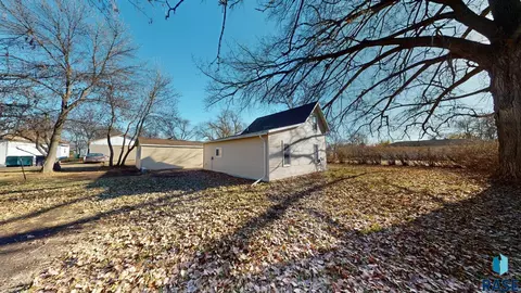 210 E 2nd St, Volga, SD 57071 photo 33