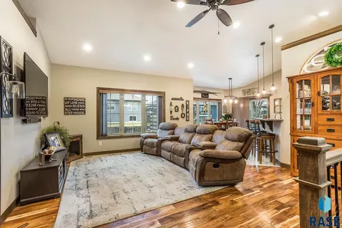 2330 N Devon Ave, Tea, SD 57064 photo 9