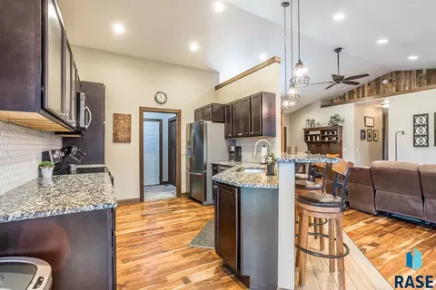 2330 N Devon Ave, Tea, SD 57064 photo 5