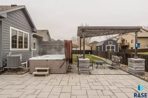 2330 N Devon Ave, Tea, SD 57064 photo 2