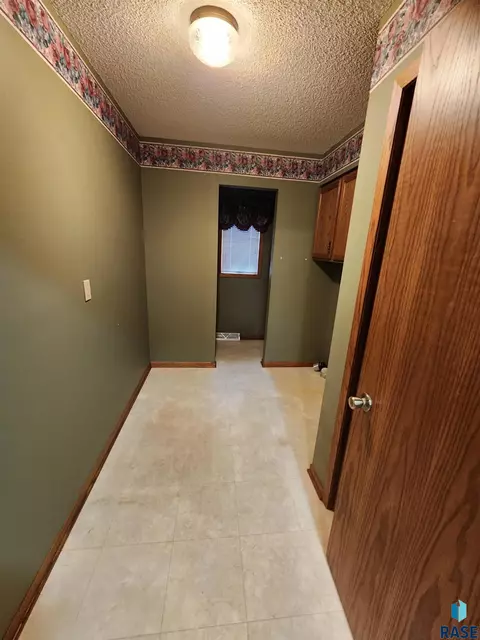 420 E Drake Ave, Salem, SD 57058 photo 14