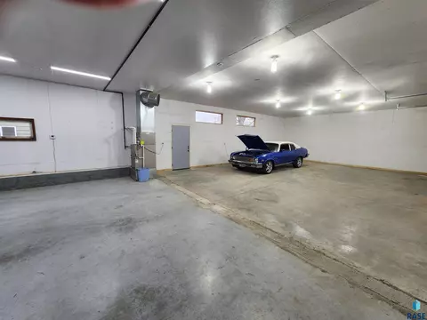 420 E Drake Ave, Salem, SD 57058 photo 8