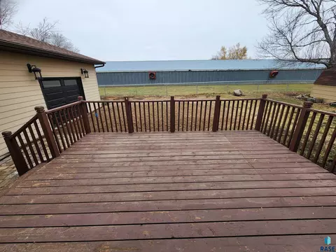 420 E Drake Ave, Salem, SD 57058 photo 4