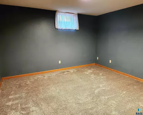 420 E Drake Ave, Salem, SD 57058 photo 28