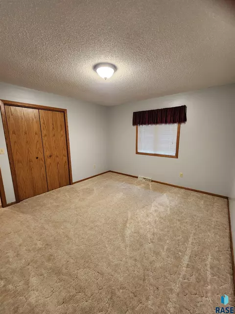 420 E Drake Ave, Salem, SD 57058 photo 23