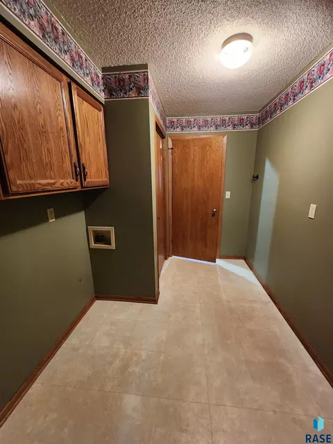 420 E Drake Ave, Salem, SD 57058 photo 17