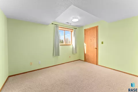 48125 266th St, Brandon, SD 57005 photo 33