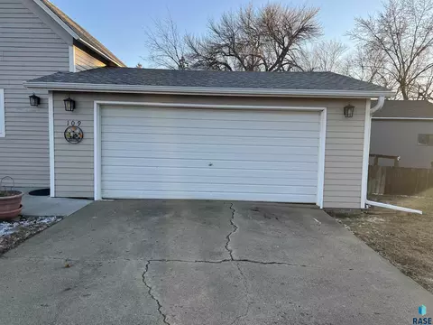 109 E 4th St, Worthing, SD 57077 photo 8