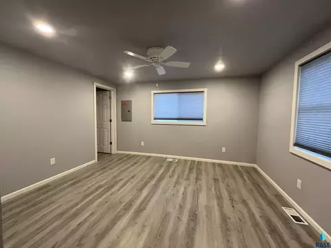 109 E 4th St, Worthing, SD 57077 photo 20